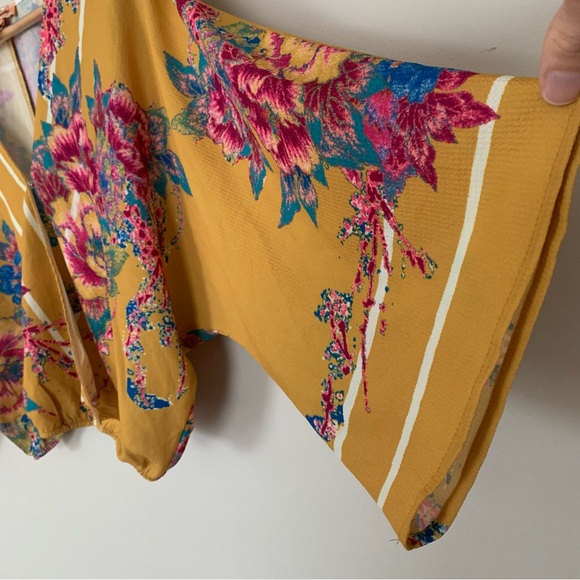 Women's Flying Tomato Blouse Floral Wrap Style Yellow Blue Pink Cropped Small - Picture 6 of 7